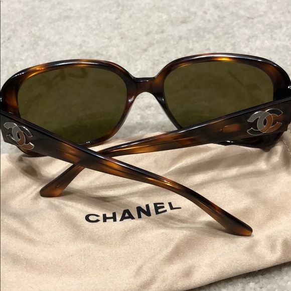 Chanel Sunglasses - Picture 3 of 6